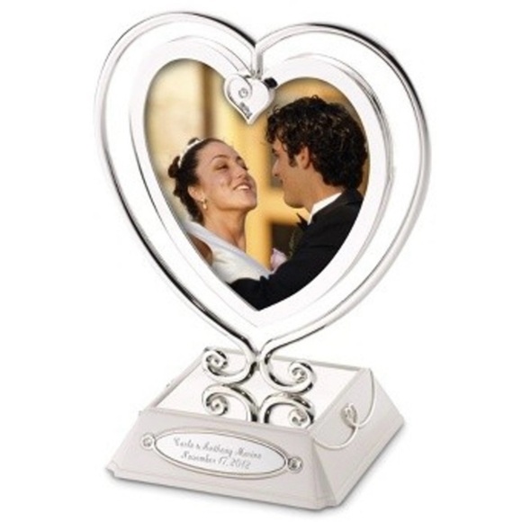 NWOT-THINGS REMEMBERED-SILVER DANGLE PHOTO FRAME - Picture 1 of 7
